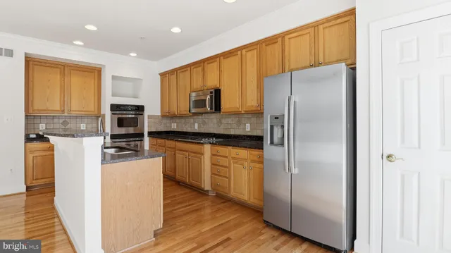 $3,650 | 1302 Gaither Road, Rockville, MD 20850