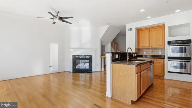 $3,650 | 1302 Gaither Road, Rockville, MD 20850