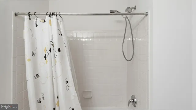 $3,650 | 1302 Gaither Road, Rockville, MD 20850