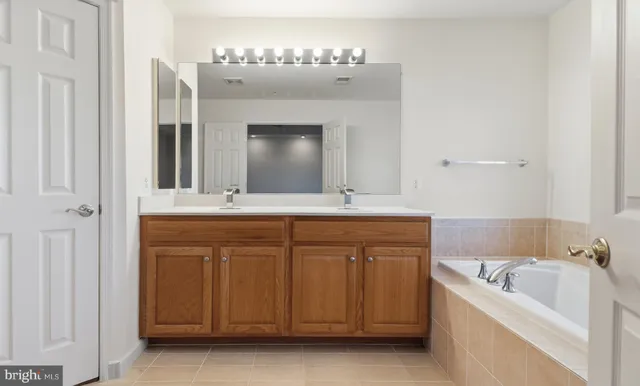 $3,650 | 1302 Gaither Road, Rockville, MD 20850