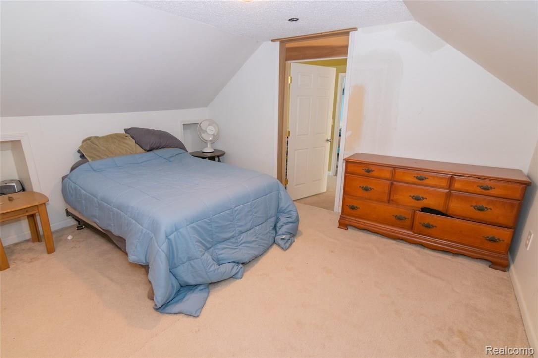 8197 Hogan Road Fenton, MI 48430 - Photo 8 of 18 8197 Hogan Rd-5.jpg