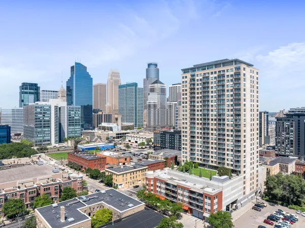 $1,595 | 929 Portland Avenue, Unit 808, Minneapolis, MN 55404