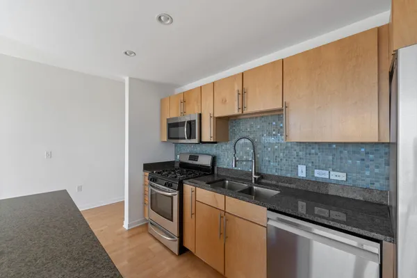 $1,595 | 929 Portland Avenue, Unit 808, Minneapolis, MN 55404