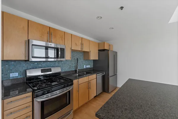 $1,595 | 929 Portland Avenue, Unit 808, Minneapolis, MN 55404