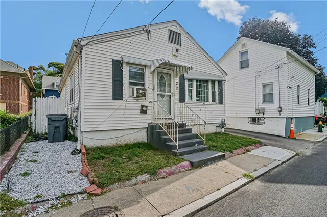 $399,900 | 30 Touro Street, Providence, RI 02904