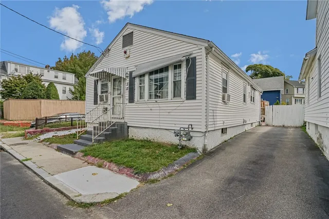 $399,900 | 30 Touro Street, Providence, RI 02904