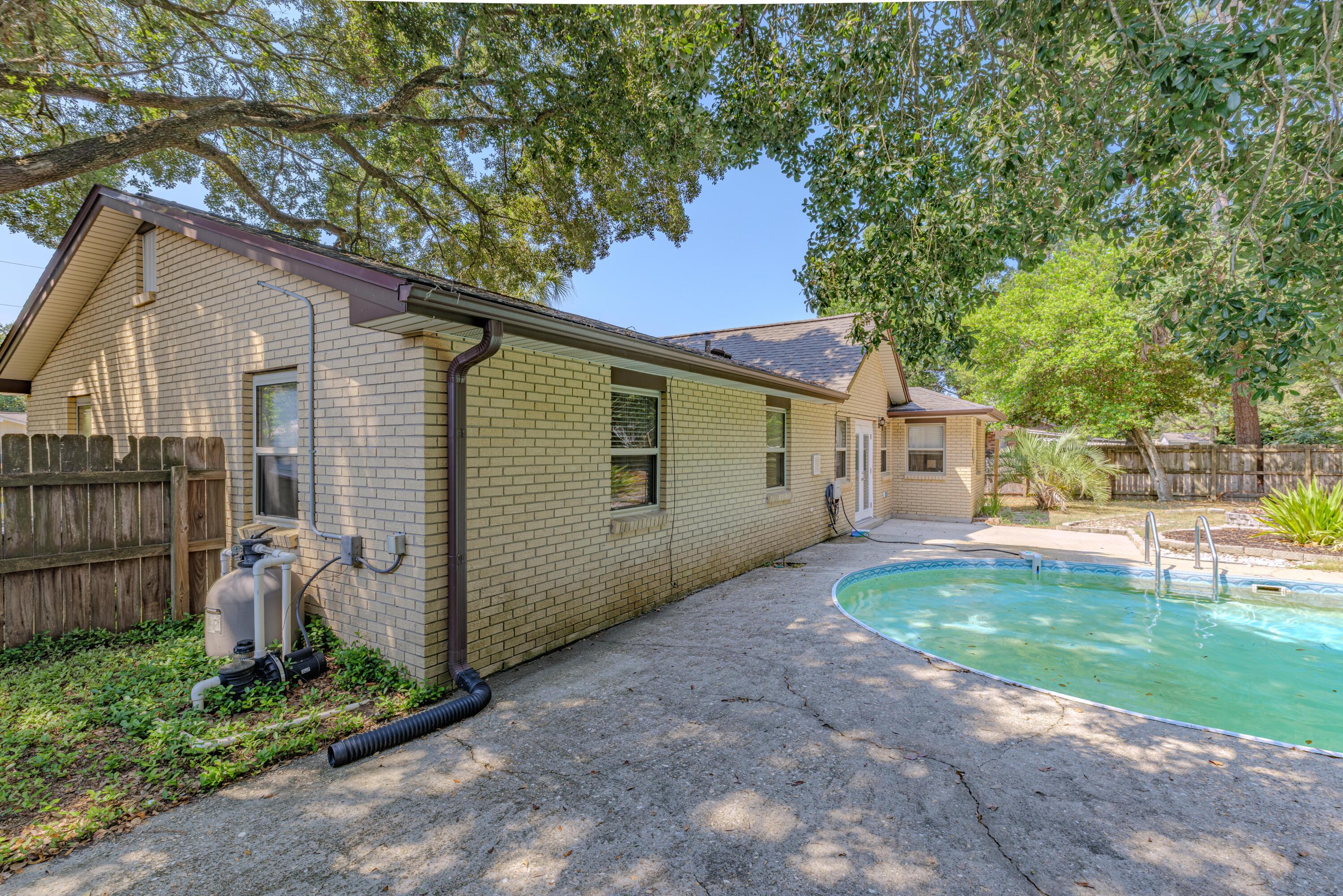 4150 April Road Pensacola, FL 32504 - Photo 11 of 47 4150 April Rd-6