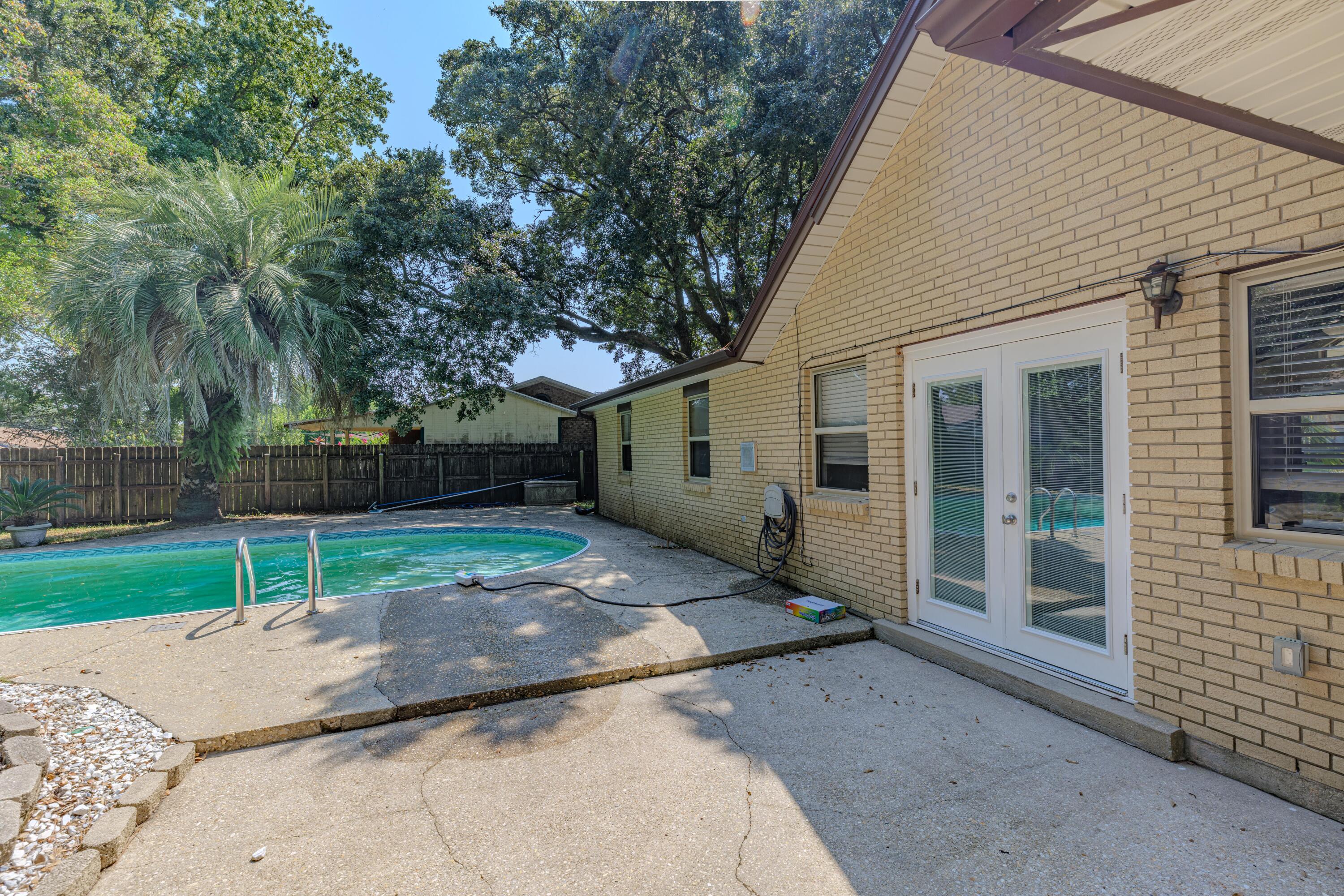 4150 April Road Pensacola, FL 32504 - Photo 13 of 47 4150 April Rd-10