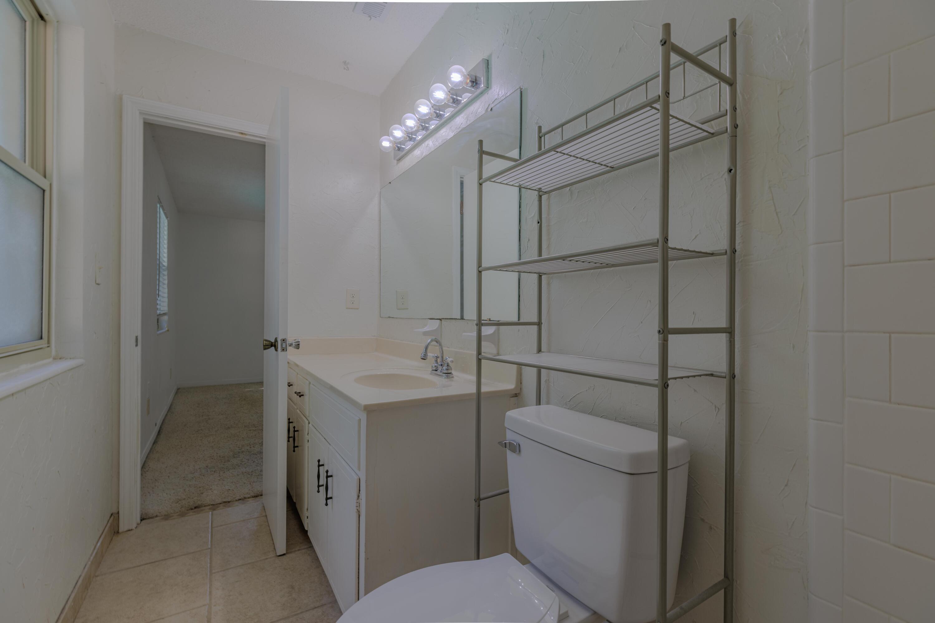 4150 April Road Pensacola, FL 32504 - Photo 21 of 47 4150 April Rd-18