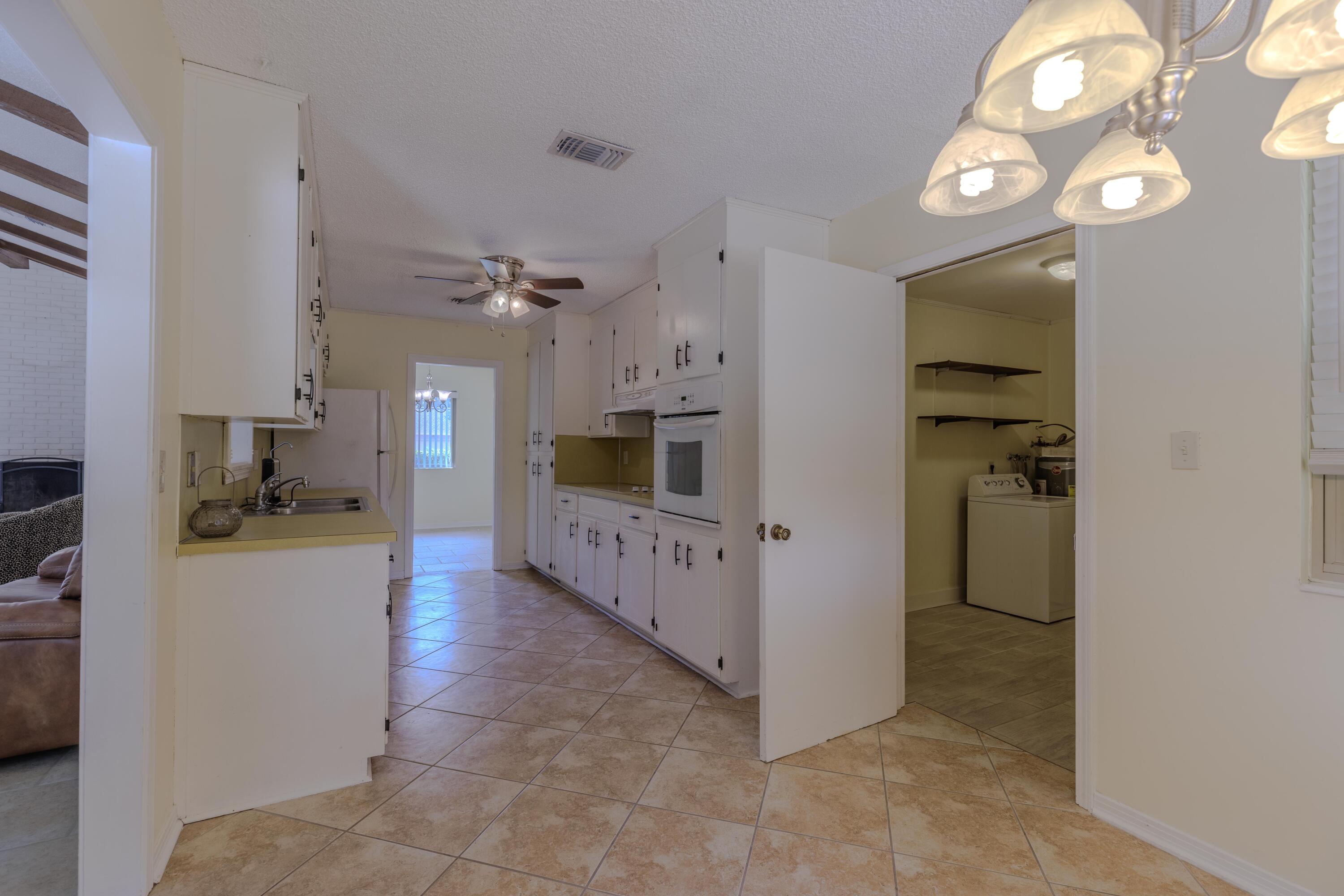 4150 April Road Pensacola, FL 32504 - Photo 31 of 47 4150 April Rd-28