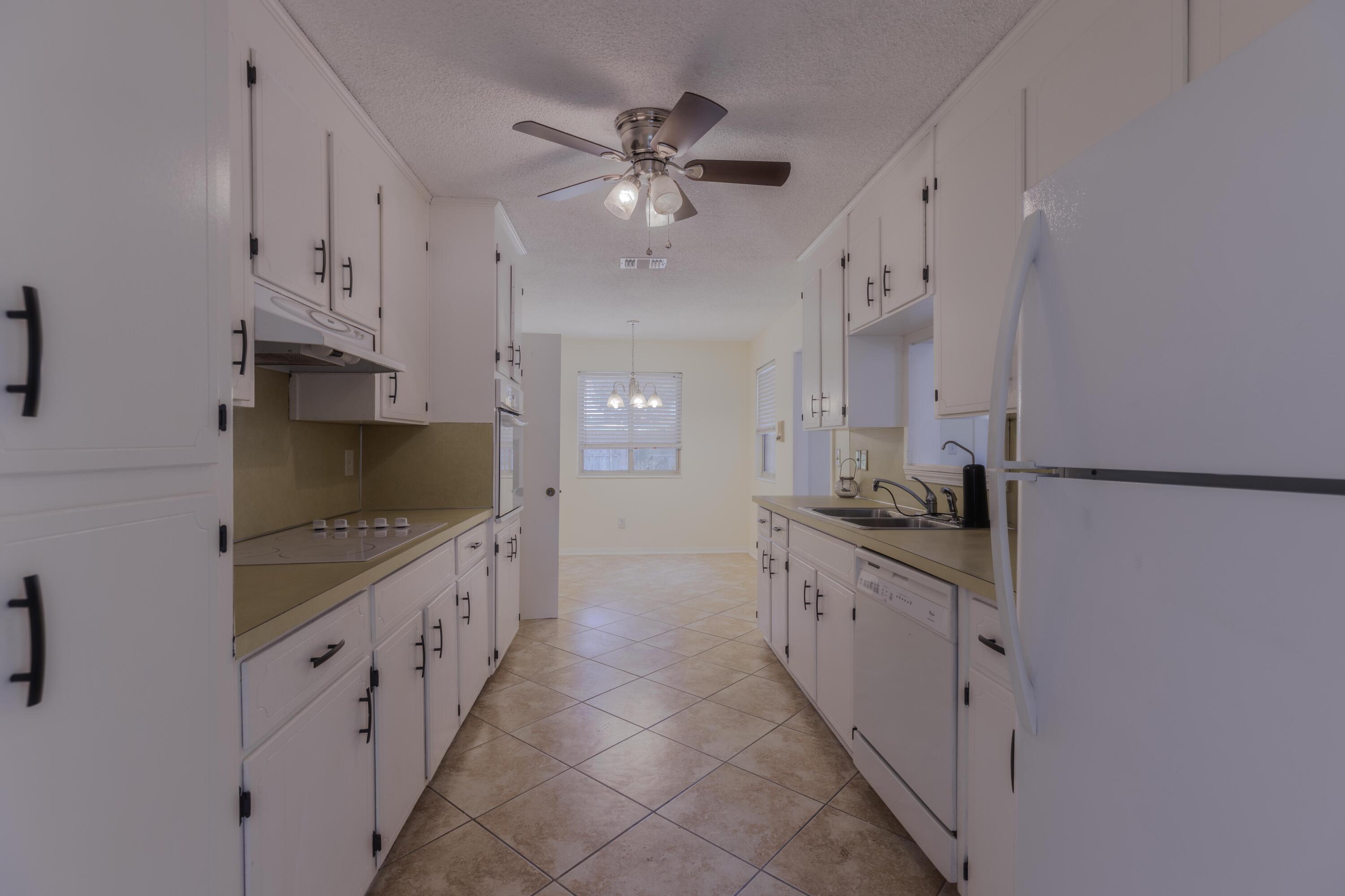 4150 April Road Pensacola, FL 32504 - Photo 32 of 47 4150 April Rd-29