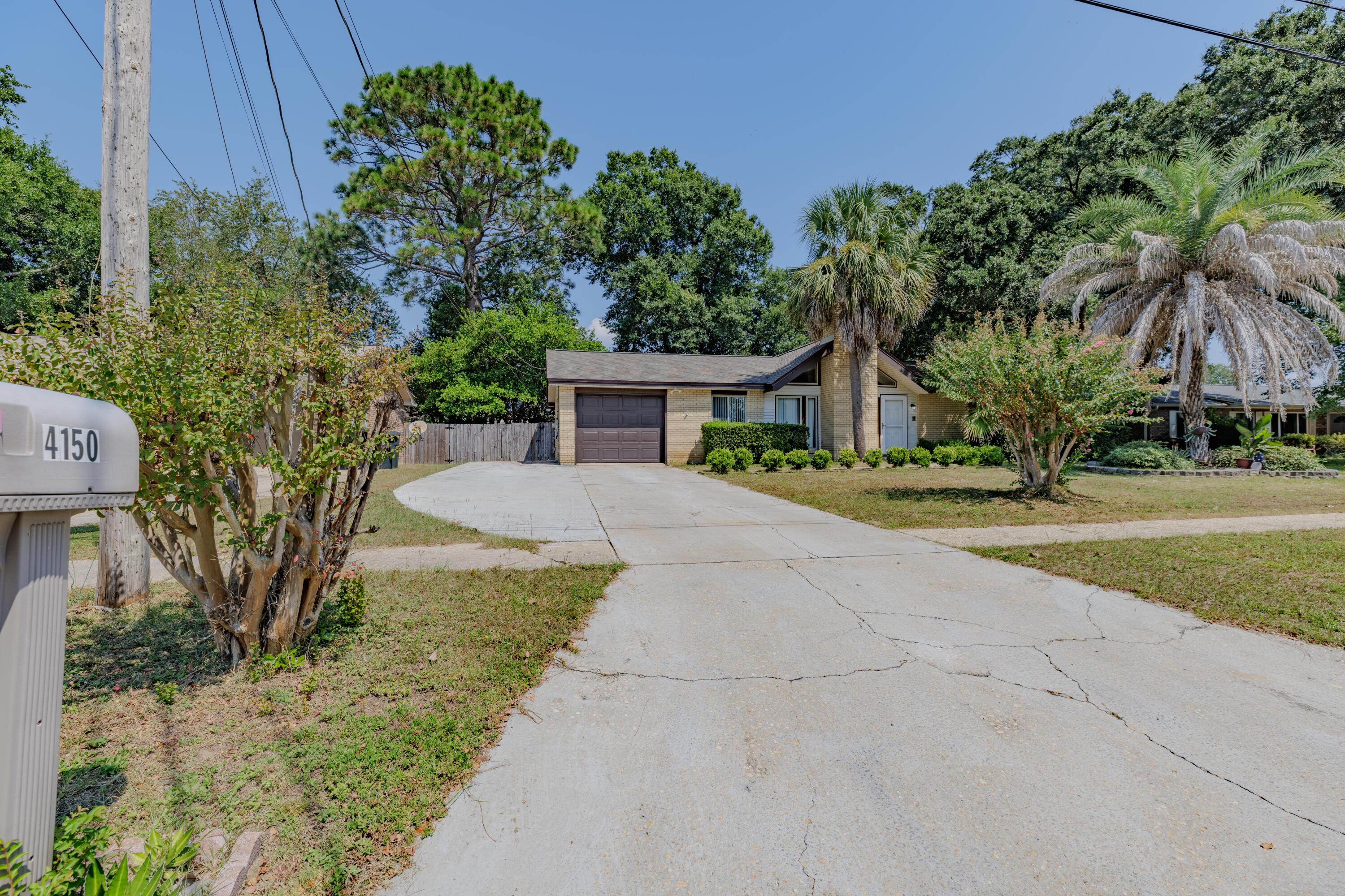 4150 April Road Pensacola, FL 32504 - Photo 4 of 47 4150 April Rd-45