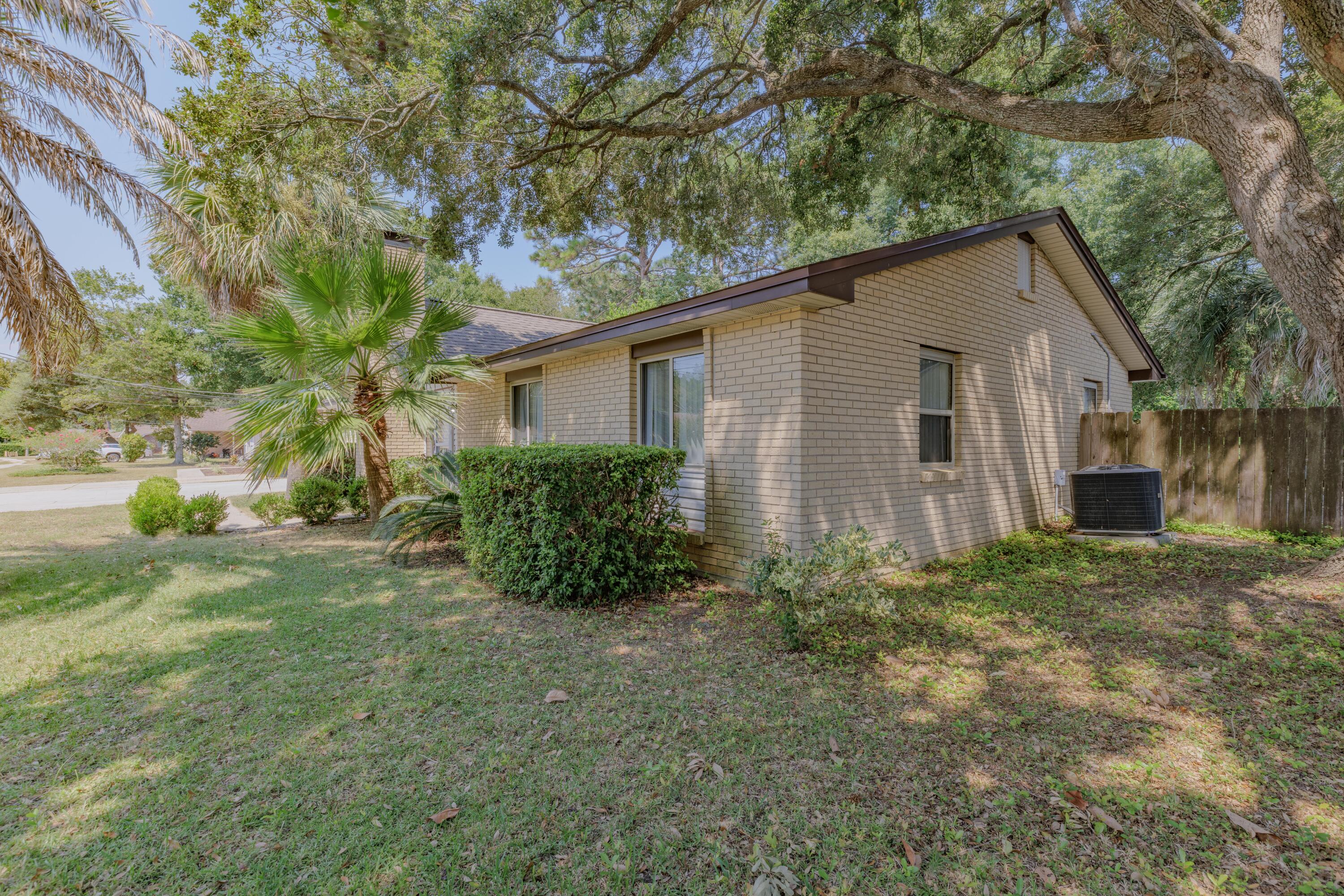 4150 April Road Pensacola, FL 32504 - Photo 7 of 47 4150 April Rd-47