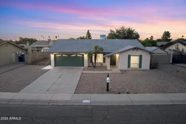 $380,000 | 1434 West Kerry Lane, Phoenix, AZ 85027