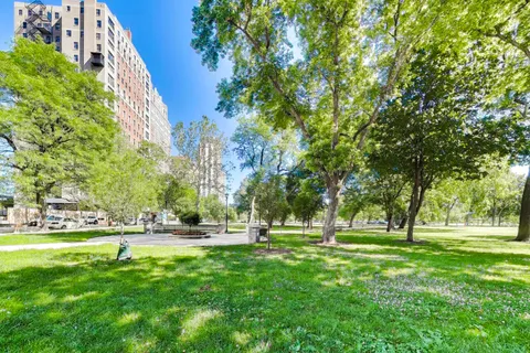 $499,000 | 345 West Fullerton Parkway, Unit 1905, Chicago, IL 60614