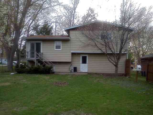 710 Freeport Road Sterling, IL 61081 - Photo 2 of 12 Gallery Image 2