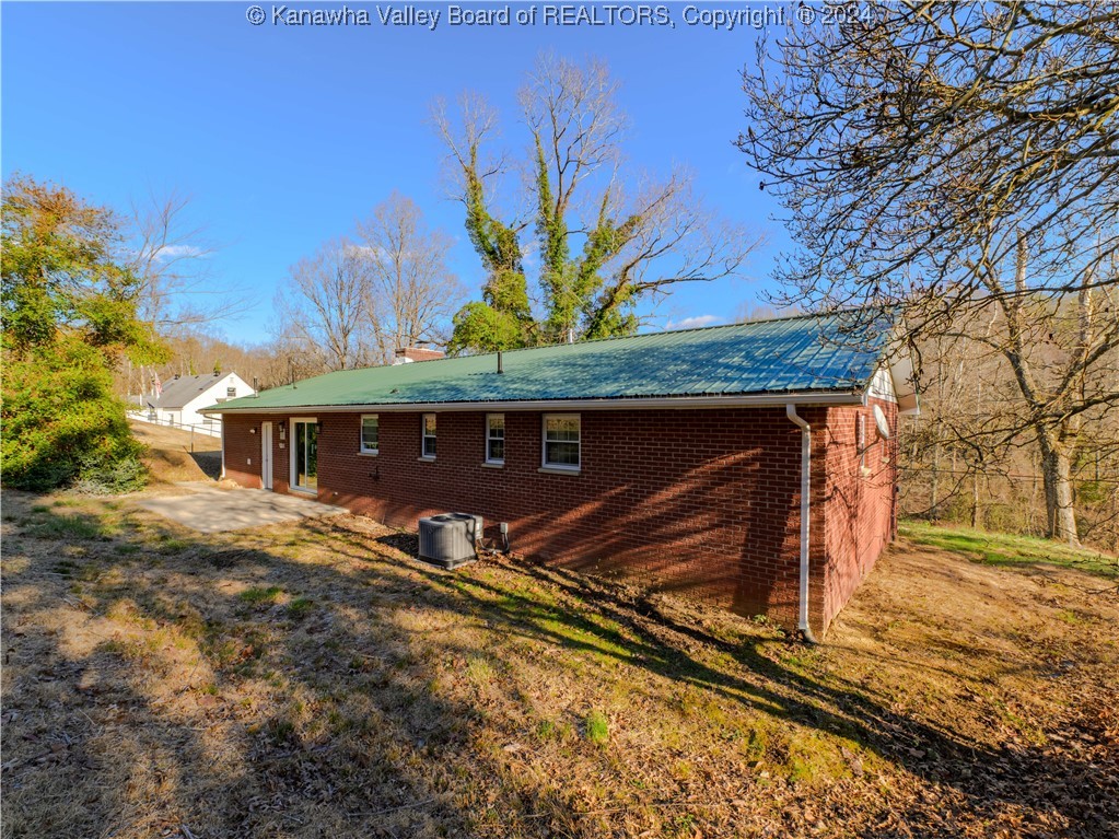 247 Dutch Road Charleston, WV 25302 - Photo 27 of 29 Gallery Image 27