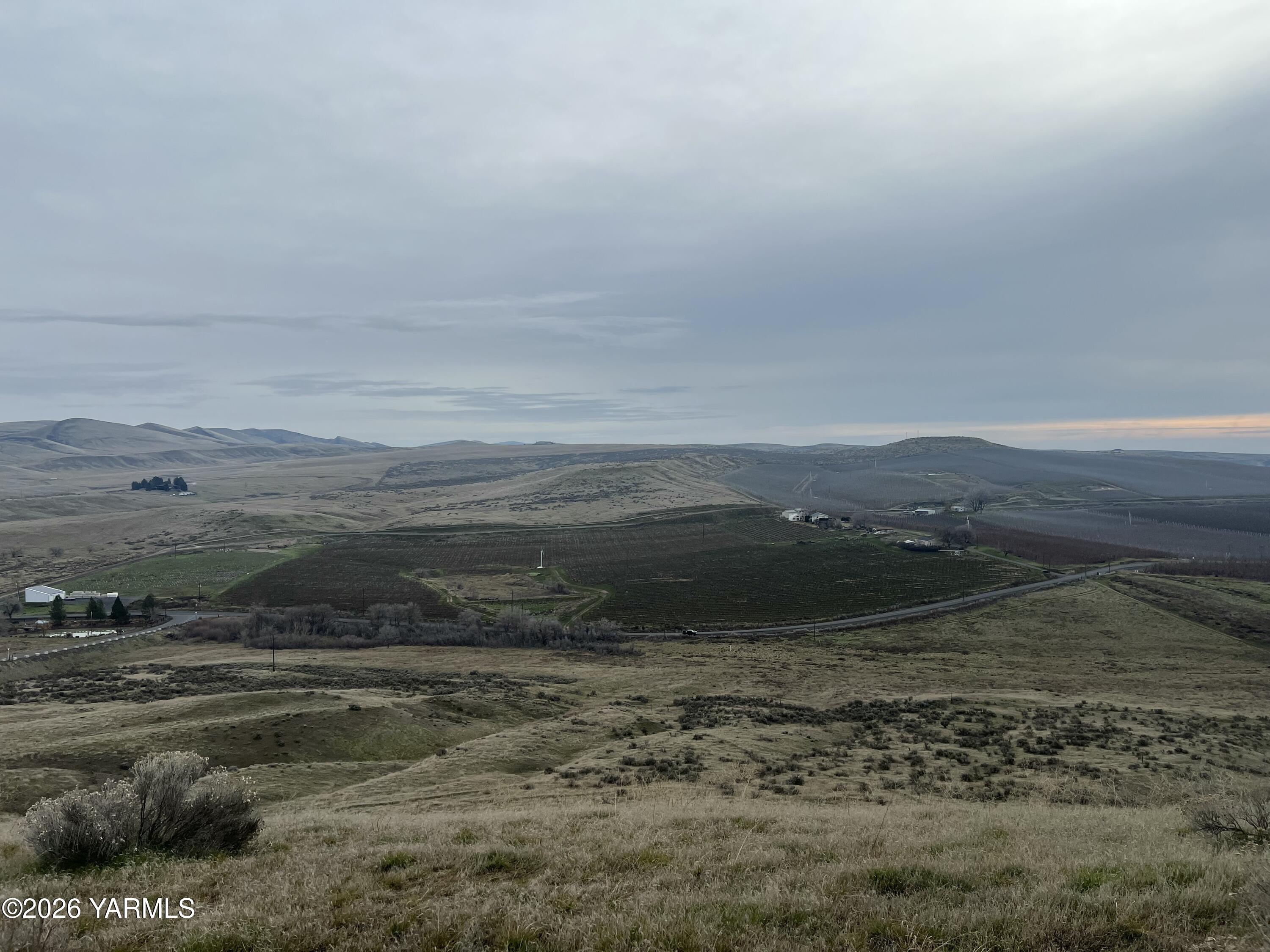 761 Nightingale Road Wapato, WA 98951 - Photo 16 of 51 IMG_4844