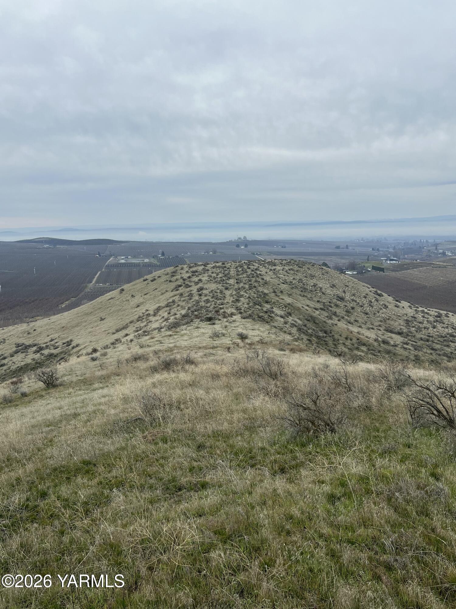 761 Nightingale Road Wapato, WA 98951 - Photo 46 of 51 a view of ocean view with beach