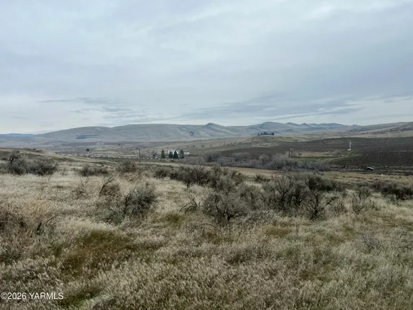 $345,000 | 761 Nightingale Road, Wapato, WA 98951