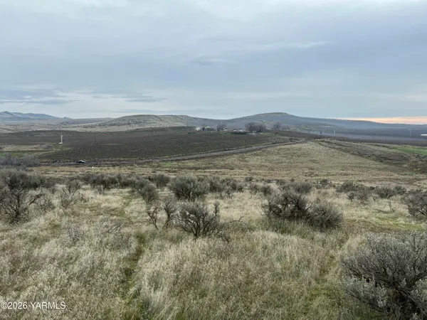$345,000 | 761 Nightingale Road, Wapato, WA 98951