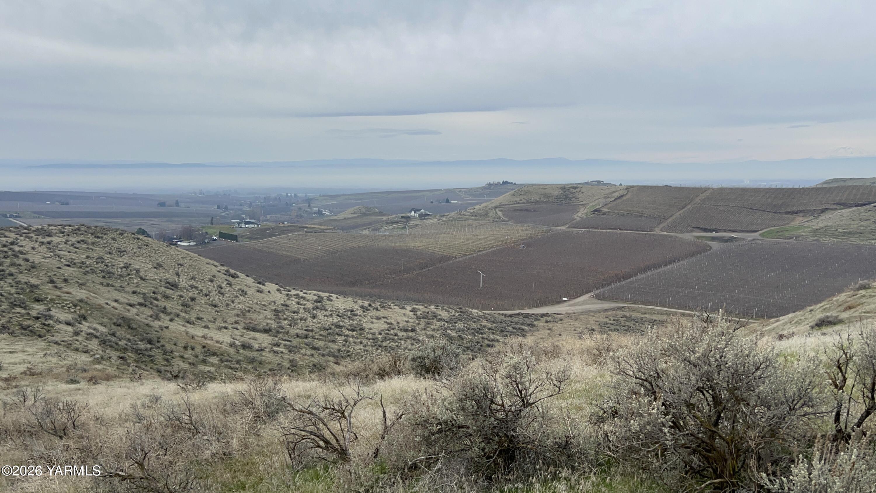 761 Nightingale Road Wapato, WA 98951 - Photo 47 of 51 a view of beach and ocean