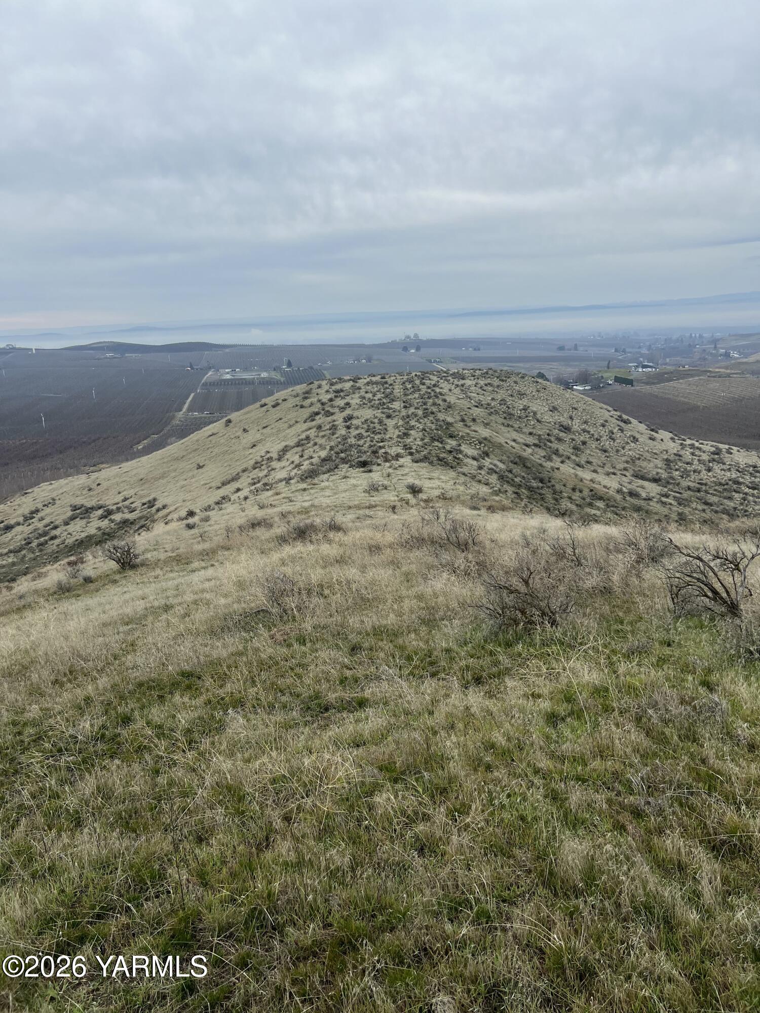 761 Nightingale Road Wapato, WA 98951 - Photo 9 of 51 a view of ocean view with beach