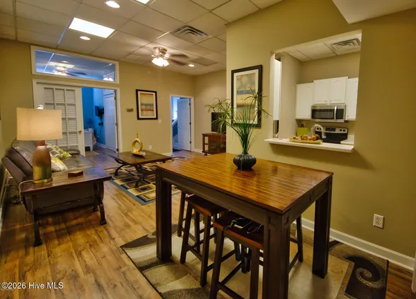 $2,200 | 30 North Front Street, Wilmington, NC 28401