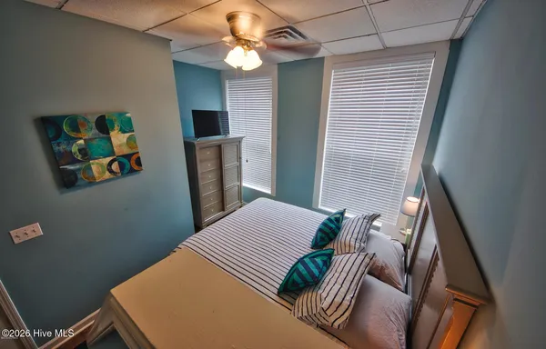 $2,200 | 30 North Front Street, Wilmington, NC 28401