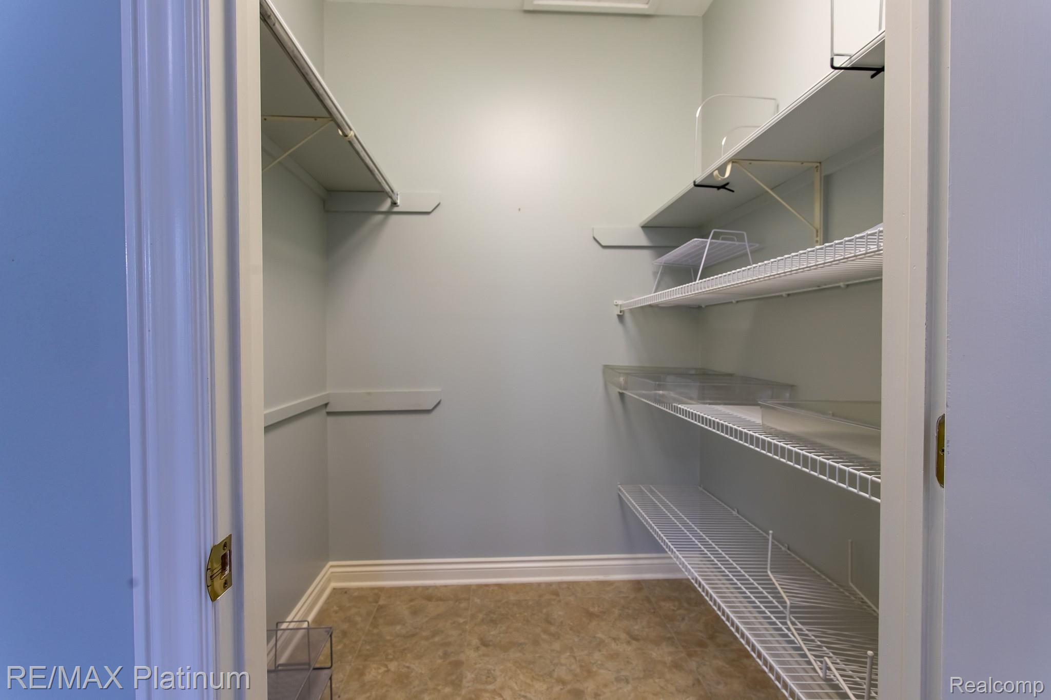4871 Pratt Road Ann Arbor, MI 48103 - Photo 40 of 67 IMG_7055-HDR.jpg