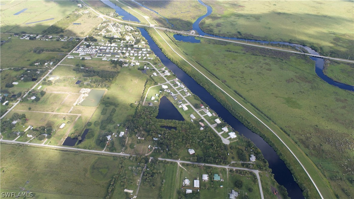 1405 Ted Beck Road Moore Haven, FL 33471 - Photo 5 of 21 Gallery Image 5
