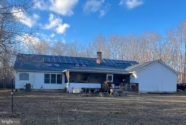 $950,000 | 23660 Pine View Lane, Hollywood, MD 20636