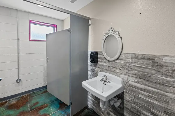 $229,000 | 115 West Main Street, Salem, IL 62881