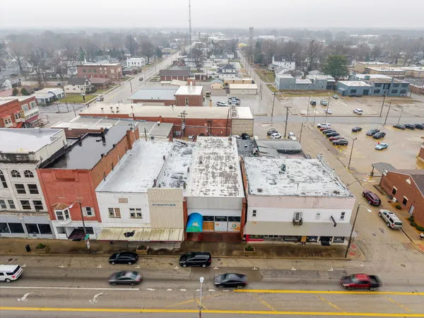 $229,000 | 115 West Main Street, Salem, IL 62881