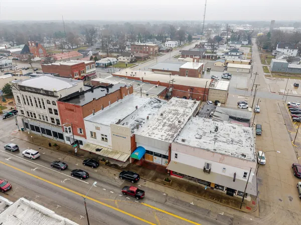 $229,000 | 115 West Main Street, Salem, IL 62881