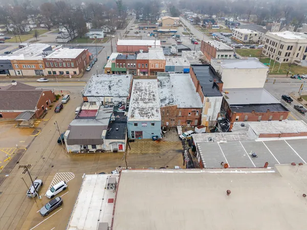 $229,000 | 115 West Main Street, Salem, IL 62881