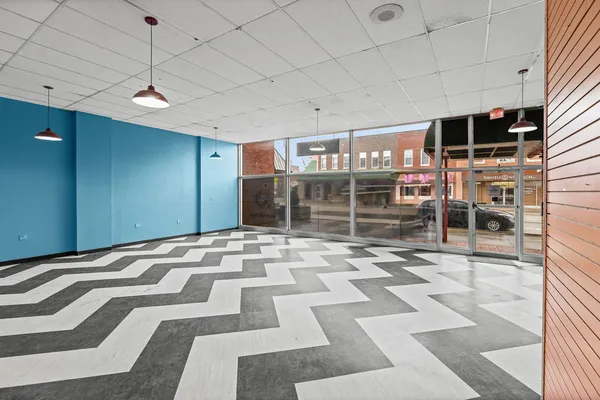 $229,000 | 115 West Main Street, Salem, IL 62881