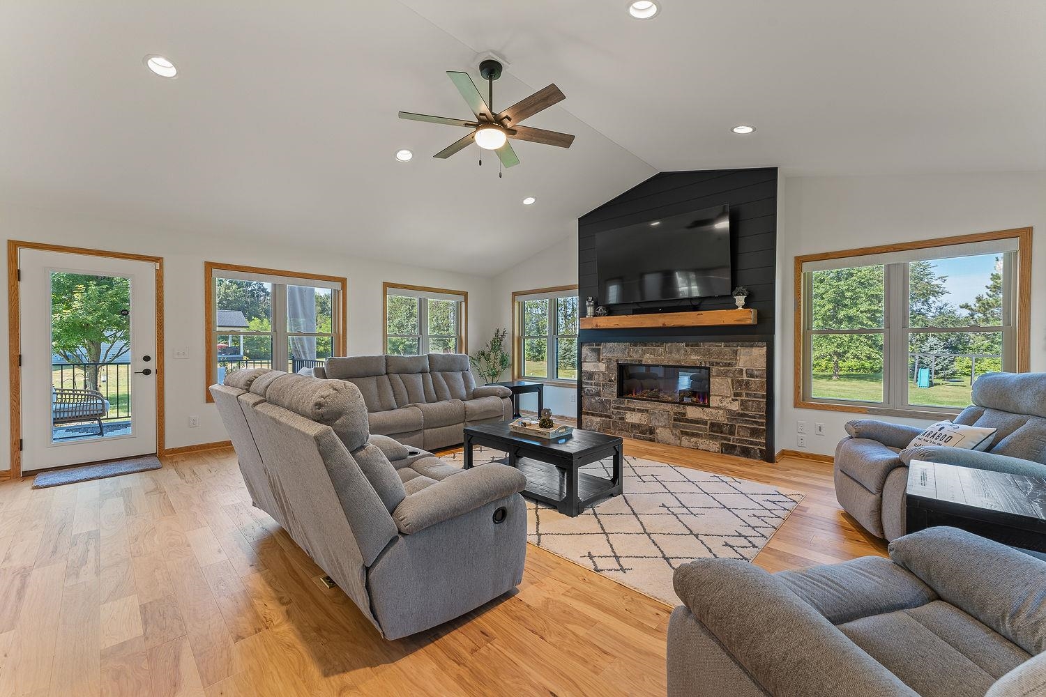 S4166 Whispering Pines Drive Baraboo, WI 53913 - Photo 19 of 56