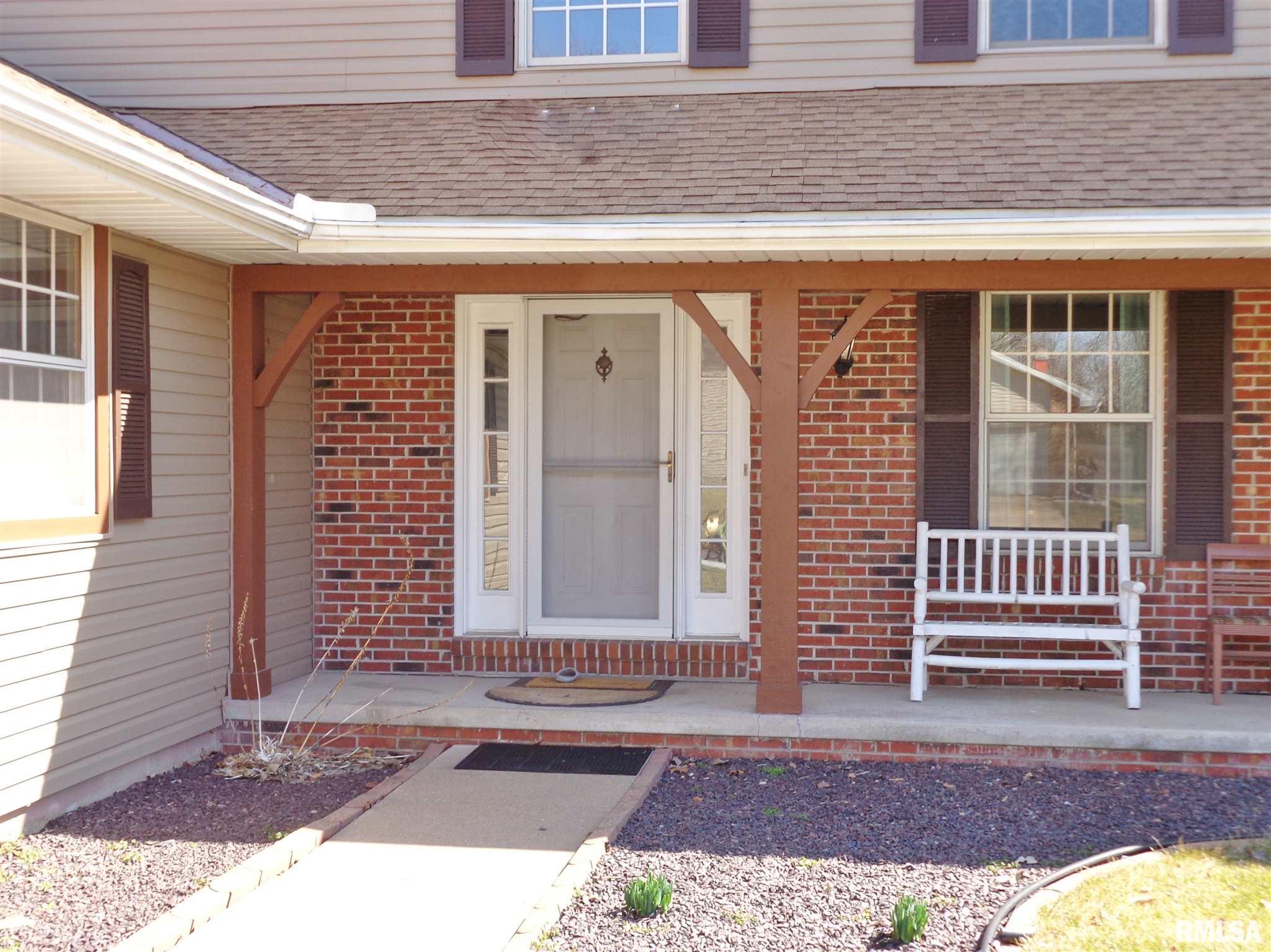 6502 North Camelot Road Peoria, IL 61615 - Photo 7 of 49 Gallery Image 7