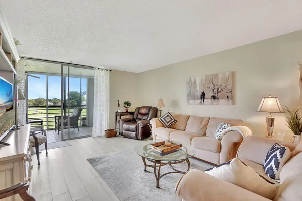$220,000 | 23305 Barwood Lane North, Unit 303, Boca Raton, FL 33428