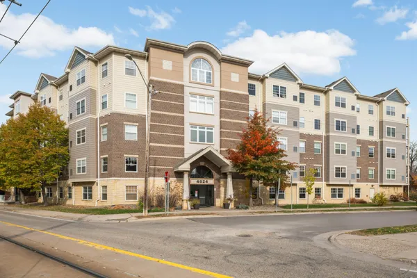 $99,900 | 4824 East 53rd Street, Unit 410, Minneapolis, MN 55417