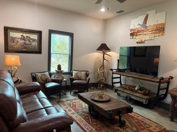 $1,650,000 | 15132 County Road 178, Tyler, TX 75703