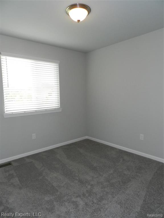 13428 Stamford Road Belleville, MI 48111 - Photo 24 of 27