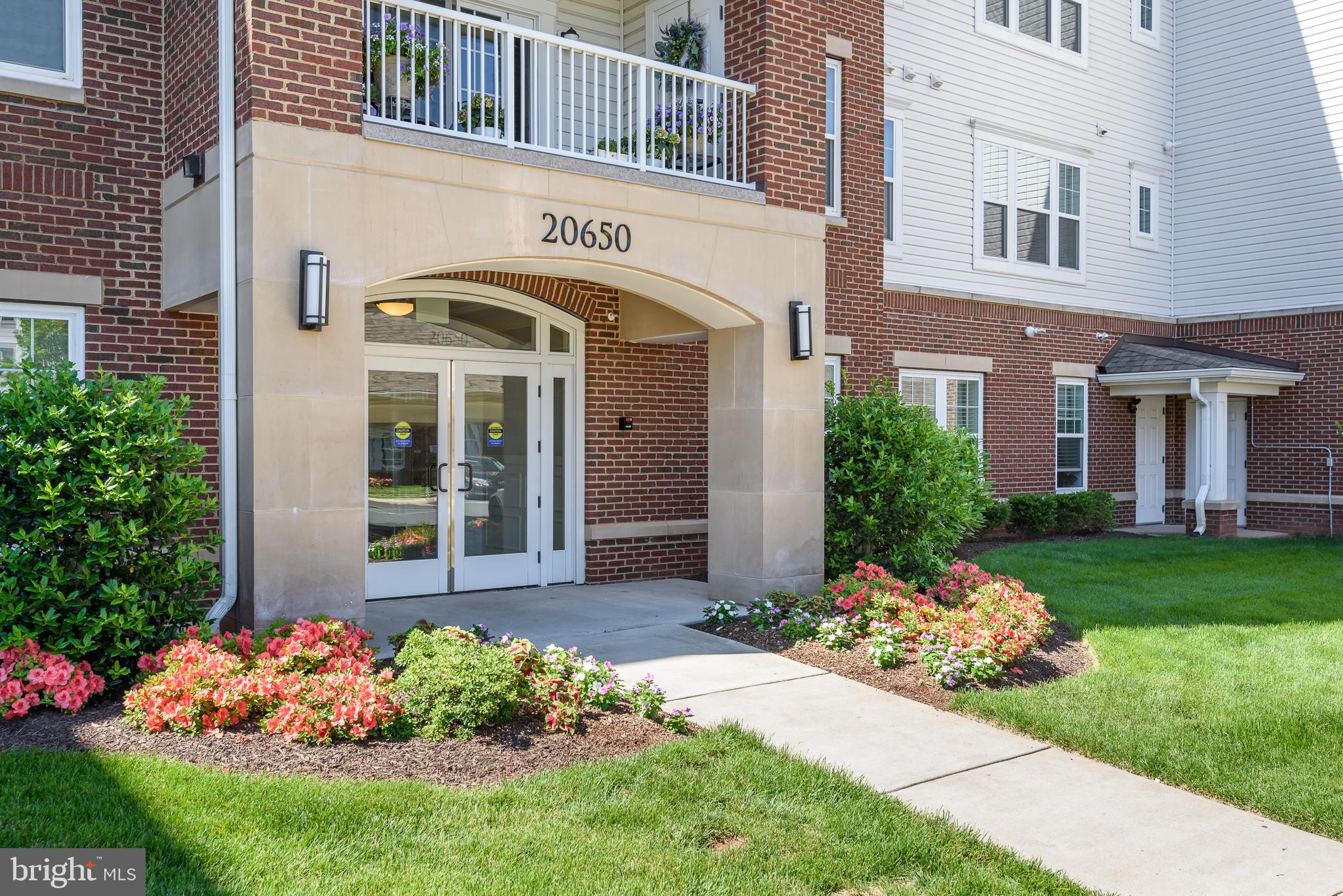 20650 Hope Spring Terrace, Unit 405 Ashburn, VA 20147 - Photo 3 of 34 Welcome home!