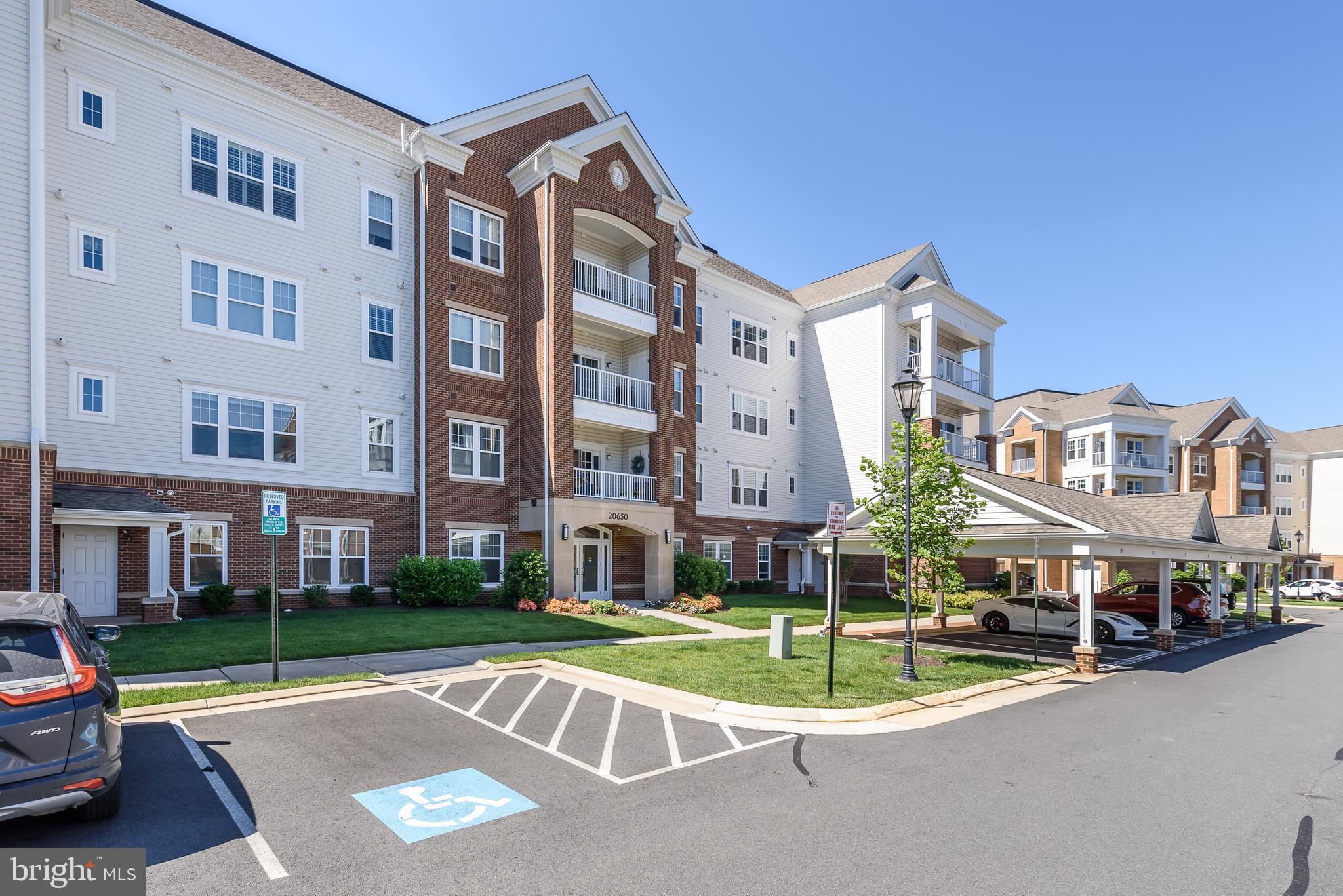 20650 Hope Spring Terrace, Unit 405 Ashburn, VA 20147 - Photo 29 of 34 Building and parking