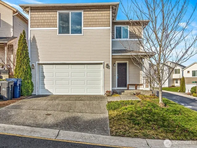 $3,450 | 3225 146th Place Southwest, Lynnwood, WA 98087