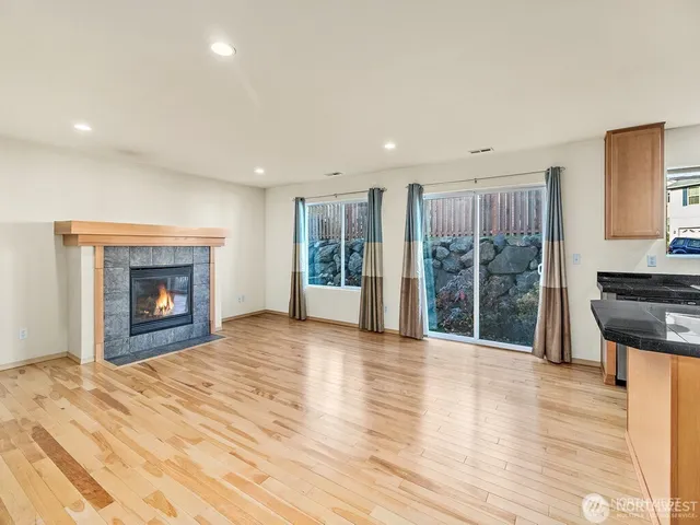 $3,450 | 3225 146th Place Southwest, Lynnwood, WA 98087