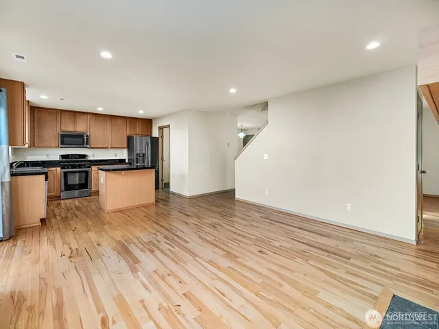 $3,450 | 3225 146th Place Southwest, Lynnwood, WA 98087