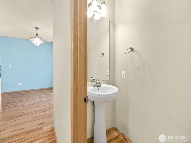 $3,450 | 3225 146th Place Southwest, Lynnwood, WA 98087