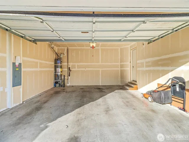 $3,450 | 3225 146th Place Southwest, Lynnwood, WA 98087